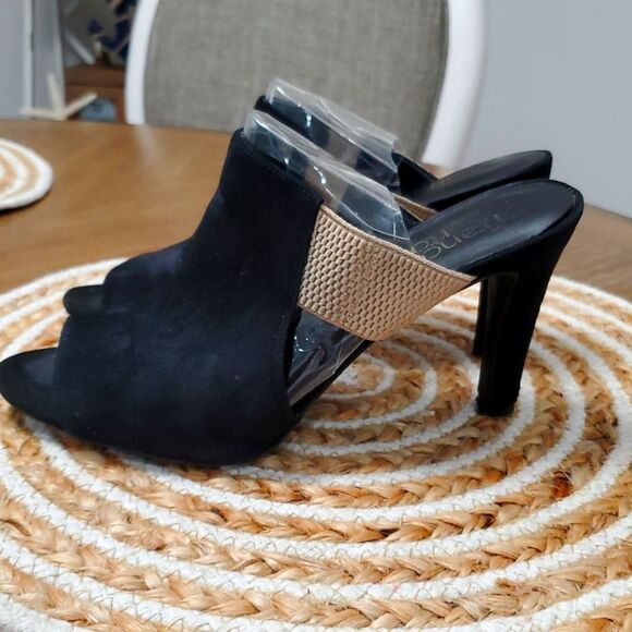 Franco Sarto Womens, Query Black Suede/Tan Heels, Size 8.5 - Picture 1 of 8